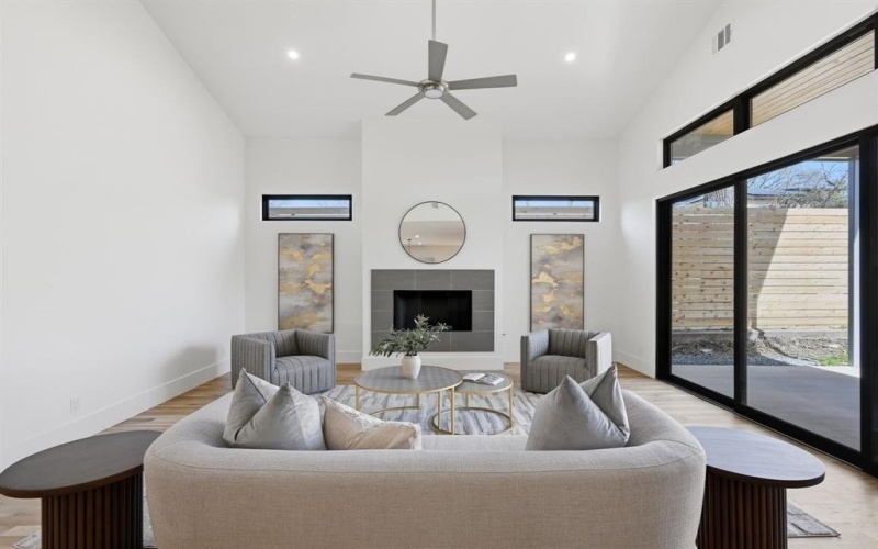 8806 Diceman Drive, Dallas, TX 75218, 5 Habitaciones Habitaciones , ,5 BañosBaños,Residential,En Venta,8806 Diceman Drive,0,21181400