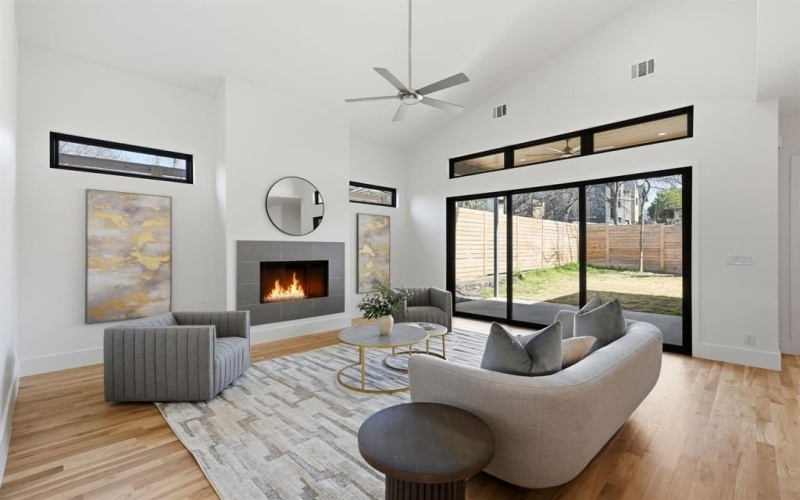 8806 Diceman Drive, Dallas, TX 75218, 5 Habitaciones Habitaciones , ,5 BañosBaños,Residential,En Venta,8806 Diceman Drive,0,21181400