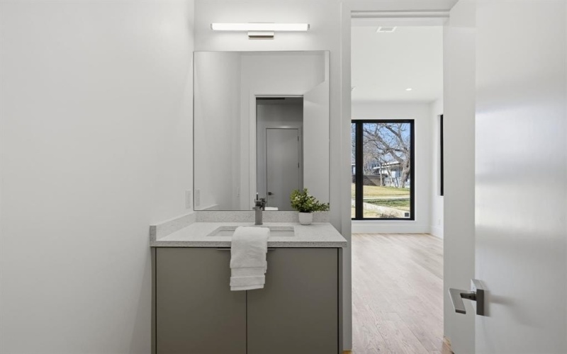 8806 Diceman Drive, Dallas, TX 75218, 5 Habitaciones Habitaciones , ,5 BañosBaños,Residential,En Venta,8806 Diceman Drive,0,21181400