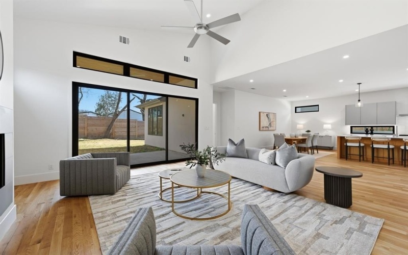 8806 Diceman Drive, Dallas, TX 75218, 5 Habitaciones Habitaciones , ,5 BañosBaños,Residential,En Venta,8806 Diceman Drive,0,21181400