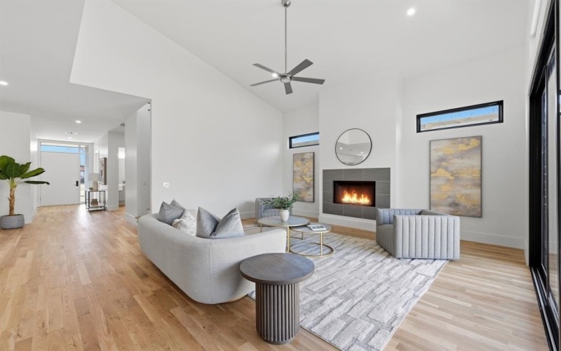 8806 Diceman Drive, Dallas, TX 75218, 5 Habitaciones Habitaciones , ,5 BañosBaños,Residential,En Venta,8806 Diceman Drive,0,21181400