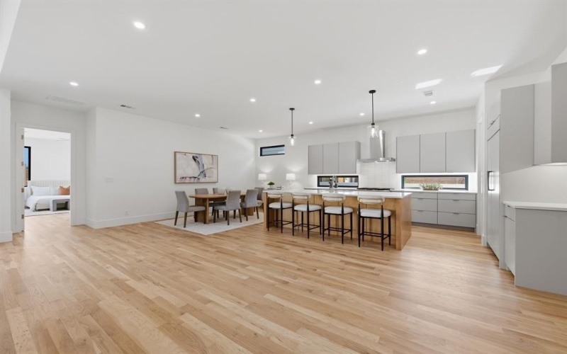 8806 Diceman Drive, Dallas, TX 75218, 5 Habitaciones Habitaciones , ,5 BañosBaños,Residential,En Venta,8806 Diceman Drive,0,21181400