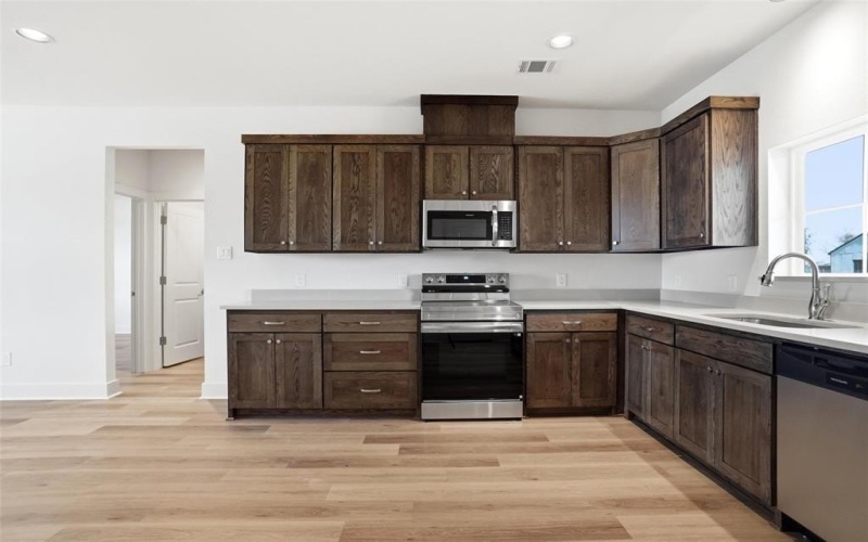 307 Railroad Avenue, Sanger, TX 76266, 3 Habitaciones Habitaciones , ,2 BañosBaños,Residential,En Venta,307 Railroad Avenue,0,21183791