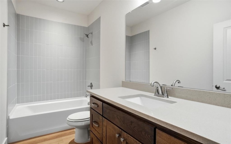 307 Railroad Avenue, Sanger, TX 76266, 3 Habitaciones Habitaciones , ,2 BañosBaños,Residential,En Venta,307 Railroad Avenue,0,21183791