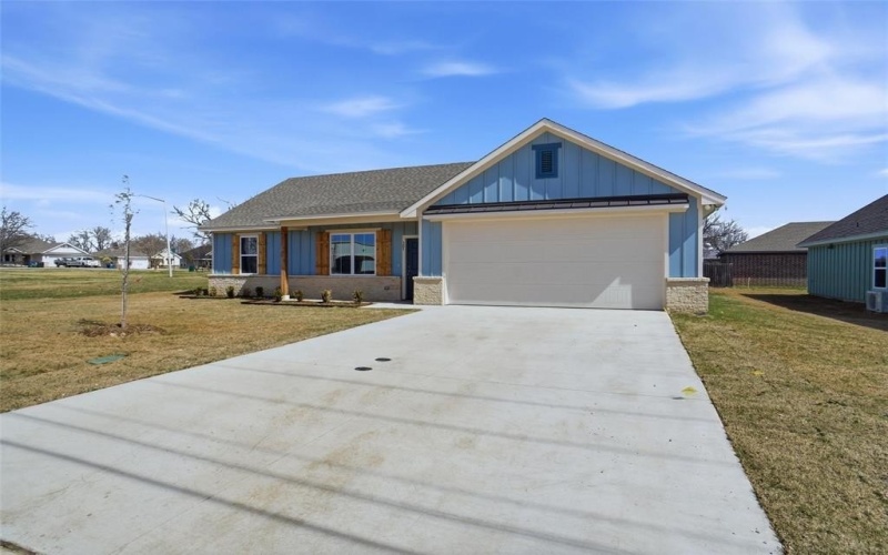 307 Railroad Avenue, Sanger, TX 76266, 3 Habitaciones Habitaciones , ,2 BañosBaños,Residential,En Venta,307 Railroad Avenue,0,21183791