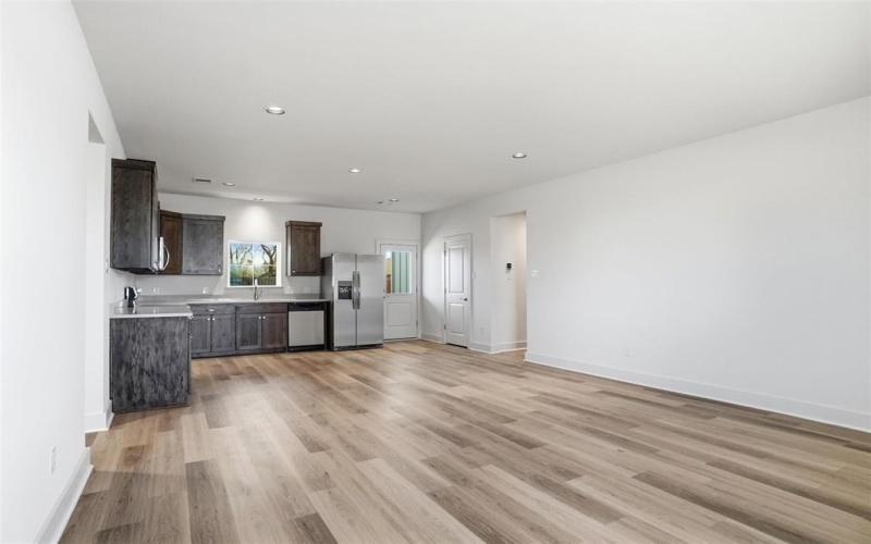 307 Railroad Avenue, Sanger, TX 76266, 3 Habitaciones Habitaciones , ,2 BañosBaños,Residential,En Venta,307 Railroad Avenue,0,21183791