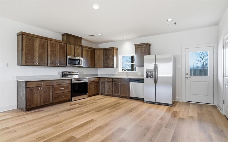 307 Railroad Avenue, Sanger, TX 76266, 3 Habitaciones Habitaciones , ,2 BañosBaños,Residential,En Venta,307 Railroad Avenue,0,21183791