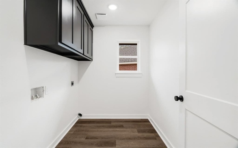 2725 Briarwood, Paris, TX 75460, 3 Bedrooms Bedrooms, ,2 BathroomsBathrooms,Residential,For Sale,2725 Briarwood,0,21185909