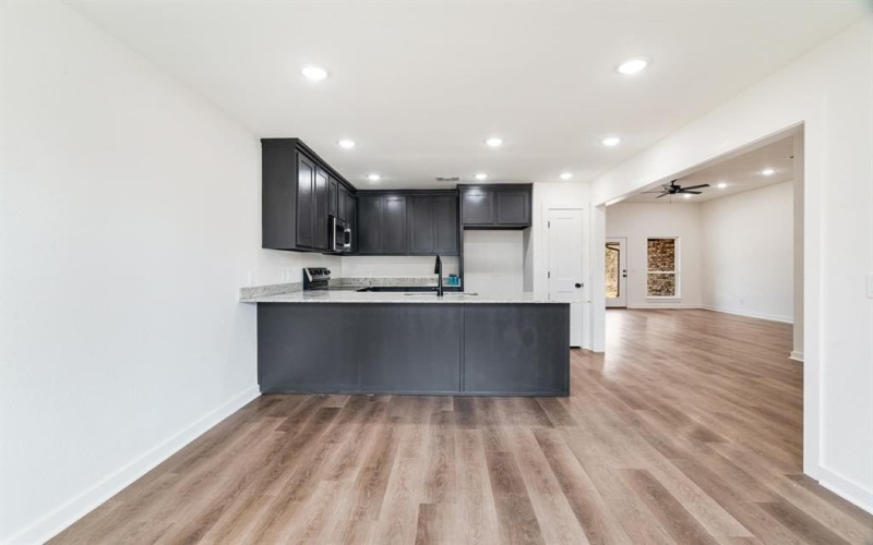 2725 Briarwood, Paris, TX 75460, 3 Bedrooms Bedrooms, ,2 BathroomsBathrooms,Residential,For Sale,2725 Briarwood,0,21185909