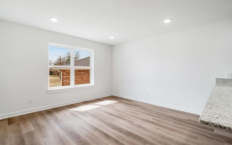 2725 Briarwood, Paris, TX 75460, 3 Bedrooms Bedrooms, ,2 BathroomsBathrooms,Residential,For Sale,2725 Briarwood,0,21185909