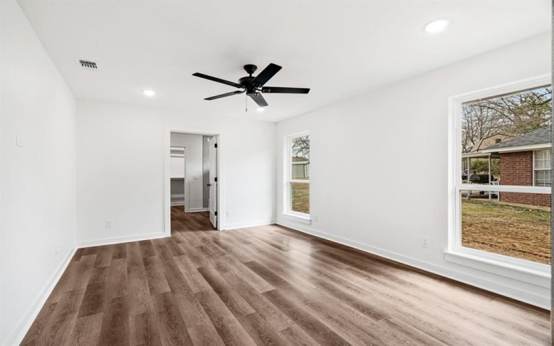 2725 Briarwood, Paris, TX 75460, 3 Bedrooms Bedrooms, ,2 BathroomsBathrooms,Residential,For Sale,2725 Briarwood,0,21185909