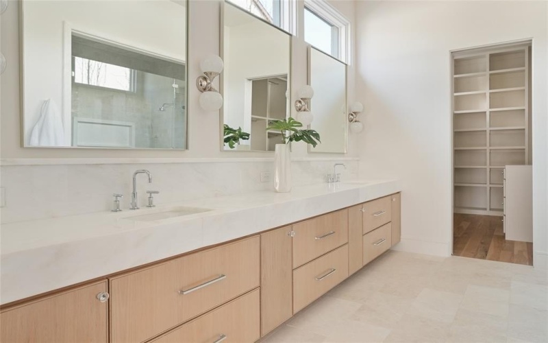 6929 Robin Road, Dallas, TX 75209, 5 Habitaciones Habitaciones , ,6 BañosBaños,Residential,En Venta,6929 Robin Road,0,21187043