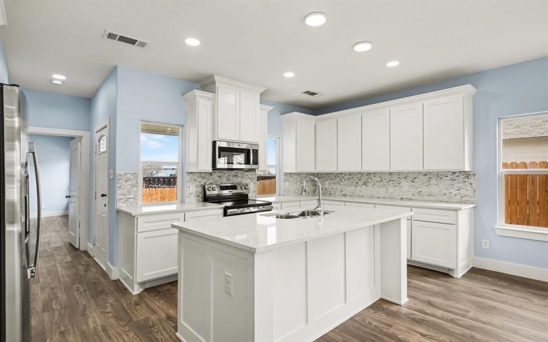 1317 E Tucker Street, Fort Worth, TX 76104, 4 Habitaciones Habitaciones , ,2 BañosBaños,Residential,En Venta,1317 E Tucker Street,0,21187073