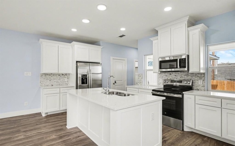 1317 E Tucker Street, Fort Worth, TX 76104, 4 Habitaciones Habitaciones , ,2 BañosBaños,Residential,En Venta,1317 E Tucker Street,0,21187073