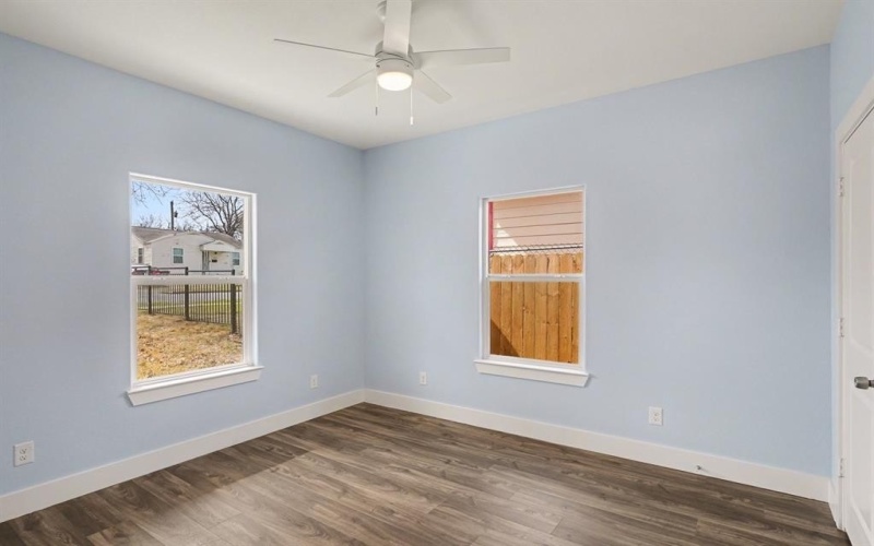 1317 E Tucker Street, Fort Worth, TX 76104, 4 Habitaciones Habitaciones , ,2 BañosBaños,Residential,En Venta,1317 E Tucker Street,0,21187073