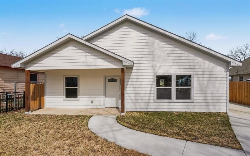 1317 E Tucker Street, Fort Worth, TX 76104, 4 Habitaciones Habitaciones , ,2 BañosBaños,Residential,En Venta,1317 E Tucker Street,0,21187073