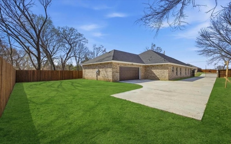 2222 Water Crest Lane, Glenn Heights, TX 75154, 4 Bedrooms Bedrooms, ,3 BathroomsBathrooms,Residential,For Sale,2222 Water Crest Lane,0,21188390