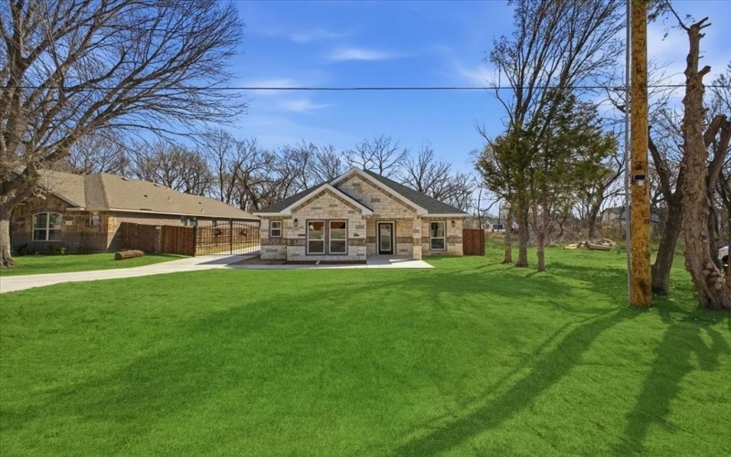 2222 Water Crest Lane, Glenn Heights, TX 75154, 4 Bedrooms Bedrooms, ,3 BathroomsBathrooms,Residential,For Sale,2222 Water Crest Lane,0,21188390