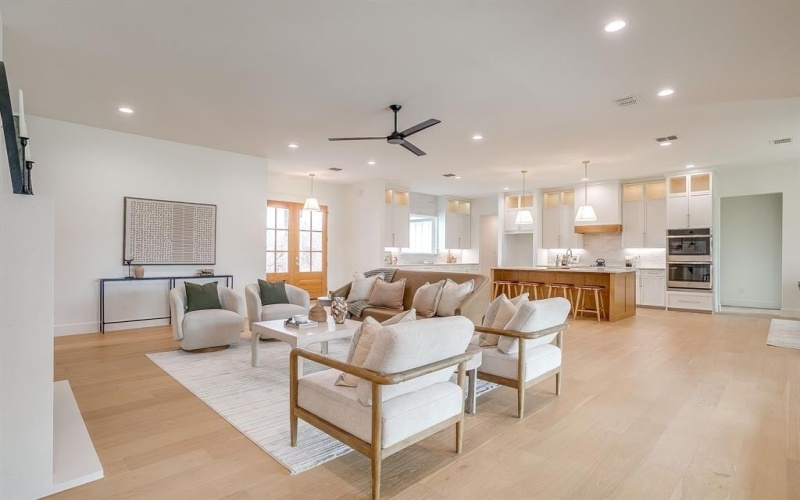 5524 Sledge Loop, Fort Worth, TX 76126, 5 Bedrooms Bedrooms, ,3 BathroomsBathrooms,Residential,For Sale,5524 Sledge Loop,0,21188775