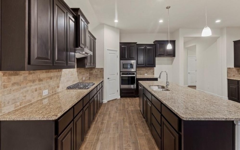 10353 SARASOTA Street, Grand Prairie, TX 76065, 4 Habitaciones Habitaciones , ,2 BañosBaños,Residential,En Venta,10353 SARASOTA Street,0,21189873