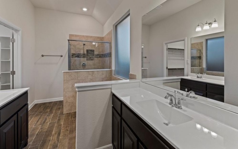 10364 SARASOTA Street, Grand Prairie, TX 76065, 4 Habitaciones Habitaciones , ,2 BañosBaños,Residential,En Venta,10364 SARASOTA Street,0,21189877