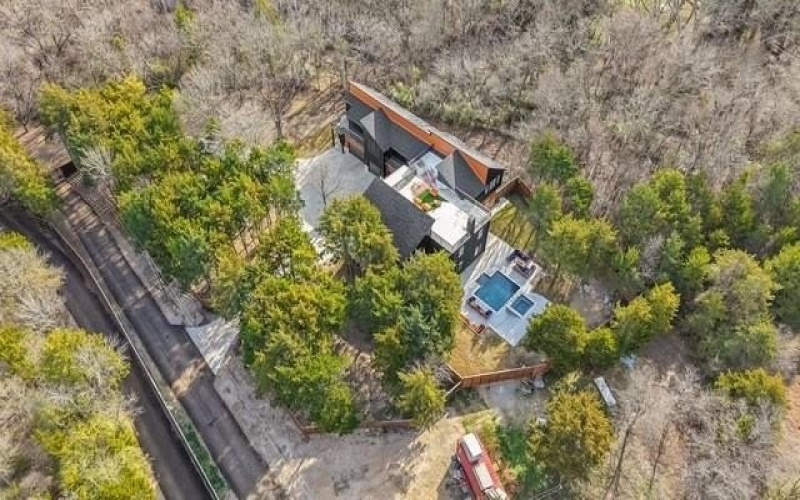 511 S Bluegrove, Lancaster, TX 75146, 9 Habitaciones Habitaciones , ,9 BañosBaños,Residential,En Venta,511 S Bluegrove,0,21191814