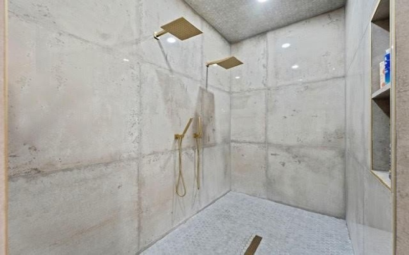 511 S Bluegrove, Lancaster, TX 75146, 9 Habitaciones Habitaciones , ,9 BañosBaños,Residential,En Venta,511 S Bluegrove,0,21191814