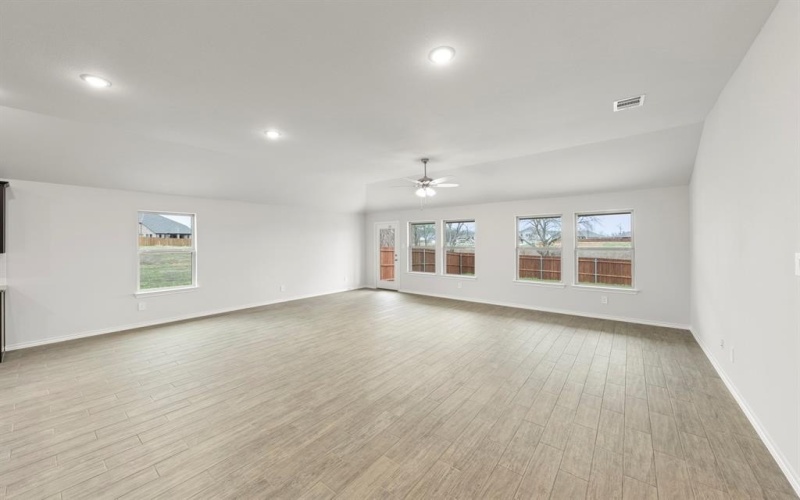 1120 Rushing Court, Aubrey, TX 76227, 3 Habitaciones Habitaciones , ,2 BañosBaños,Residential,En Venta,1120 Rushing Court,0,21191973