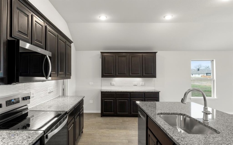 1120 Rushing Court, Aubrey, TX 76227, 3 Habitaciones Habitaciones , ,2 BañosBaños,Residential,En Venta,1120 Rushing Court,0,21191973