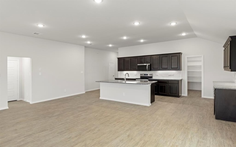 1120 Rushing Court, Aubrey, TX 76227, 3 Habitaciones Habitaciones , ,2 BañosBaños,Residential,En Venta,1120 Rushing Court,0,21191973