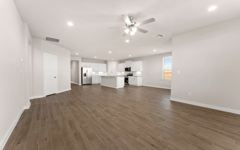 2101 Fortune Drive, Midland, TX 79707, 4 Habitaciones Habitaciones , ,2 BañosBaños,Residential,En Venta,2101 Fortune Drive,0,50091003