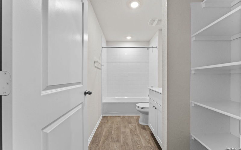 1050 Argonne Forest, Seguin, TX 78155, 3 Habitaciones Habitaciones , ,2 BañosBaños,Residential,En Venta,1050 Argonne Forest,0,1944291