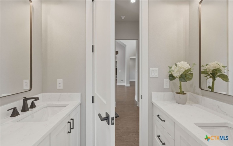 111 Ashton Oaks Drive, New Braunfels, TX 78132, 4 Bedrooms Bedrooms, ,3 BathroomsBathrooms,Residential,For Sale,111 Ashton Oaks Drive,0,604750