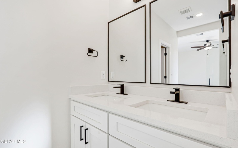 12304 Ben Dowell Way, El Paso, TX 79934, 3 Bedrooms Bedrooms, ,2 BathroomsBathrooms,Residential,For Sale,12304 Ben Dowell Way,0,939044