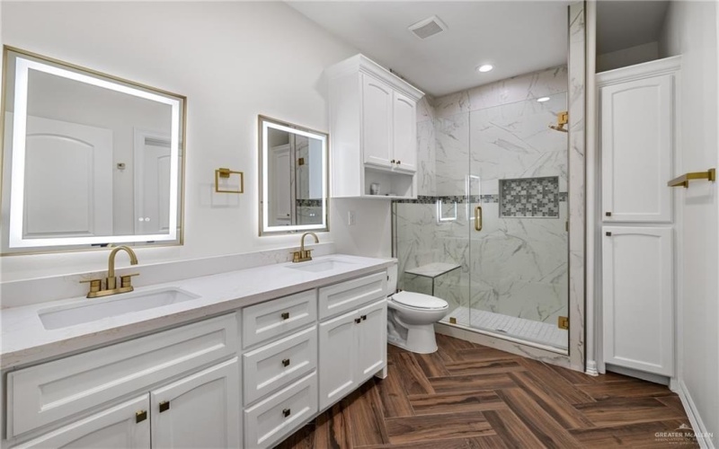 9118 25th Lane, McAllen, TX 78504, 4 Bedrooms Bedrooms, ,3 BathroomsBathrooms,Residential,For Sale,9118 25th Lane,0,496840