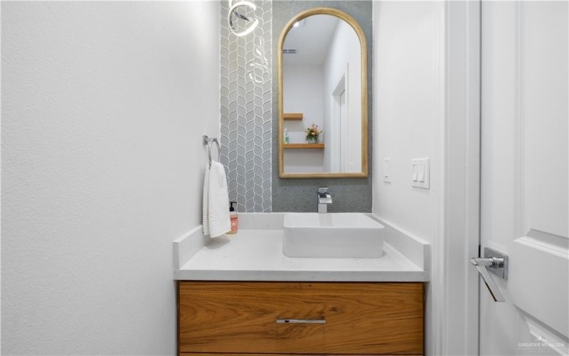 8006 N 48th Lane, McAllen, TX 78504, 4 Bedrooms Bedrooms, ,2 BathroomsBathrooms,Residential,For Sale,8006 N 48th Lane,0,496964