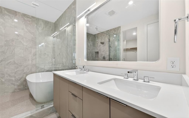 6603 Roper Street, Dallas, TX 75209, 3 Habitaciones Habitaciones , ,2 BañosBaños,Residential,En Venta,6603 Roper Street,0,21135985