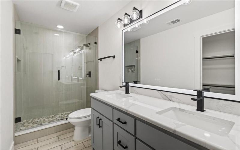 335 Flying Bridge, Gun Barrel City, TX 75156, 3 Habitaciones Habitaciones , ,2 BañosBaños,Residential,En Venta,335 Flying Bridge,0,21156600