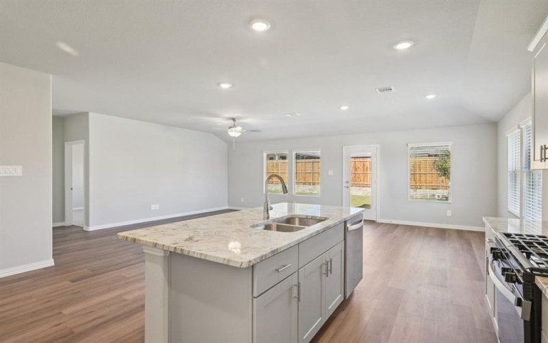 2217 Nicole Drive, Denton, TX 76208, 4 Habitaciones Habitaciones , ,3 BañosBaños,Residential,En Venta,2217 Nicole Drive,0,21168911