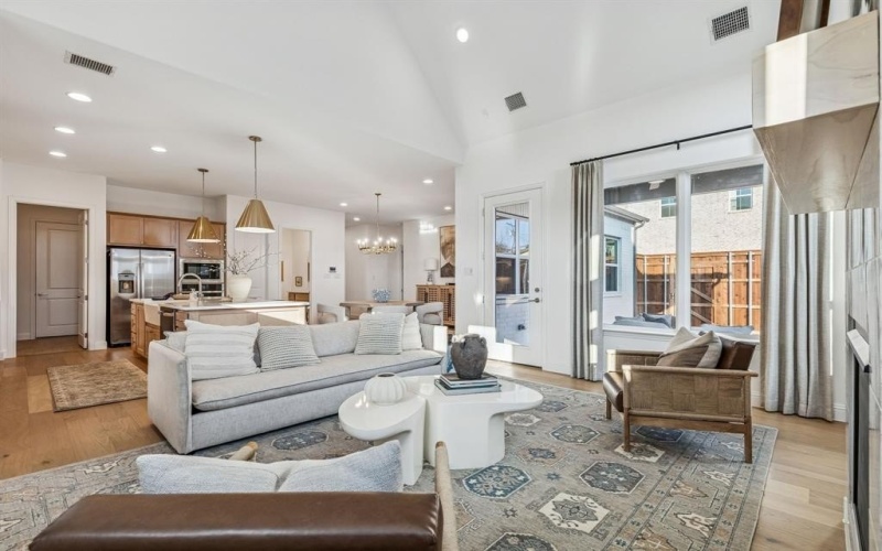 9356 Charlie Lane, Dallas, TX 75238, 3 Bedrooms Bedrooms, ,3 BathroomsBathrooms,Residential,For Sale,9356 Charlie Lane,0,21181656