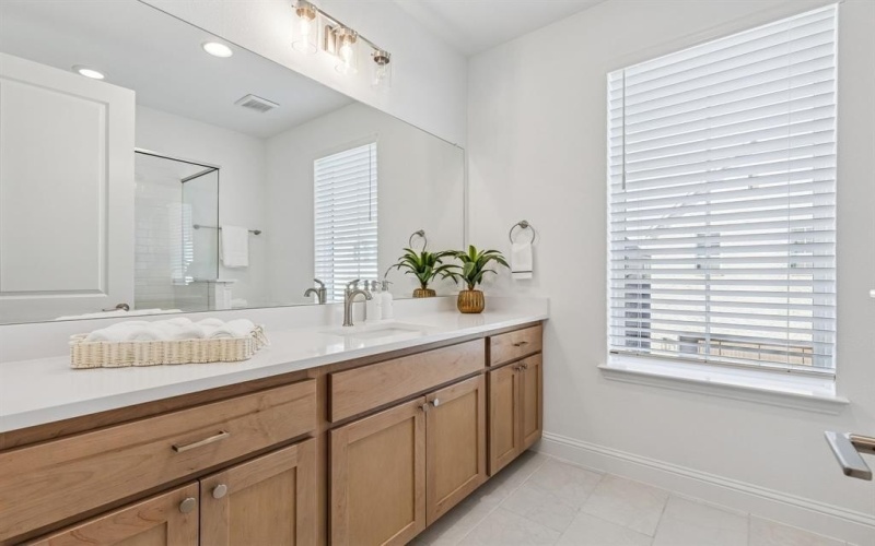 9356 Charlie Lane, Dallas, TX 75238, 3 Bedrooms Bedrooms, ,3 BathroomsBathrooms,Residential,For Sale,9356 Charlie Lane,0,21181656