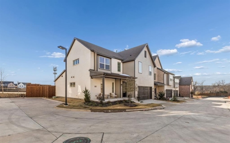 9356 Charlie Lane, Dallas, TX 75238, 3 Bedrooms Bedrooms, ,3 BathroomsBathrooms,Residential,For Sale,9356 Charlie Lane,0,21181656