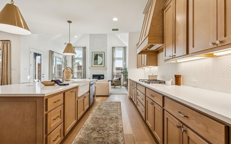 9356 Charlie Lane, Dallas, TX 75238, 3 Bedrooms Bedrooms, ,3 BathroomsBathrooms,Residential,For Sale,9356 Charlie Lane,0,21181656