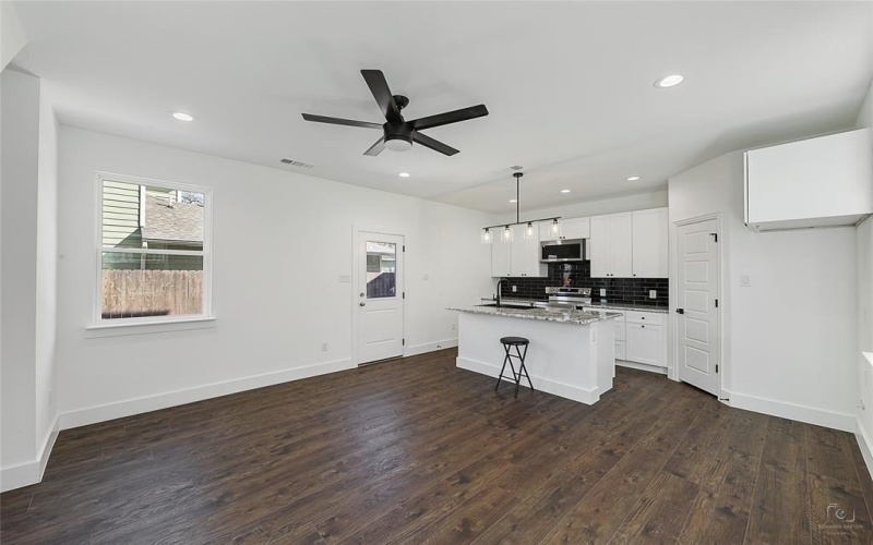 1104 E Annie Street, Fort Worth, TX 76104, 3 Bedrooms Bedrooms, ,2 BathroomsBathrooms,Residential,For Sale,1104 E Annie Street,0,21182046