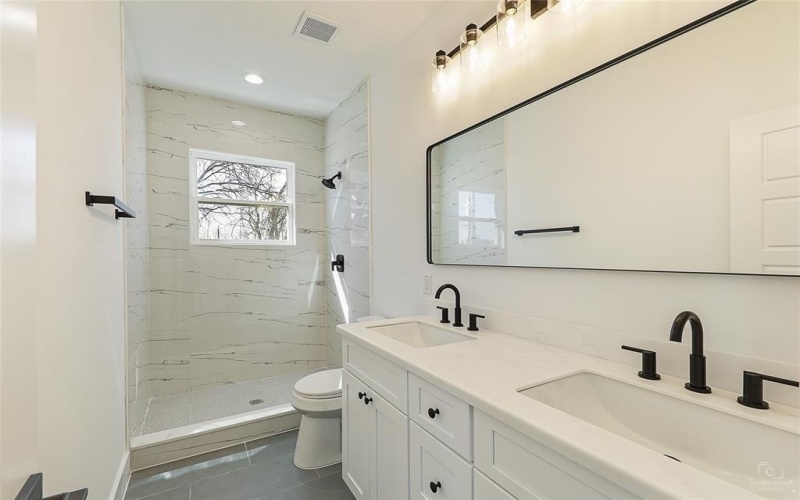 1104 E Annie Street, Fort Worth, TX 76104, 3 Bedrooms Bedrooms, ,2 BathroomsBathrooms,Residential,For Sale,1104 E Annie Street,0,21182046