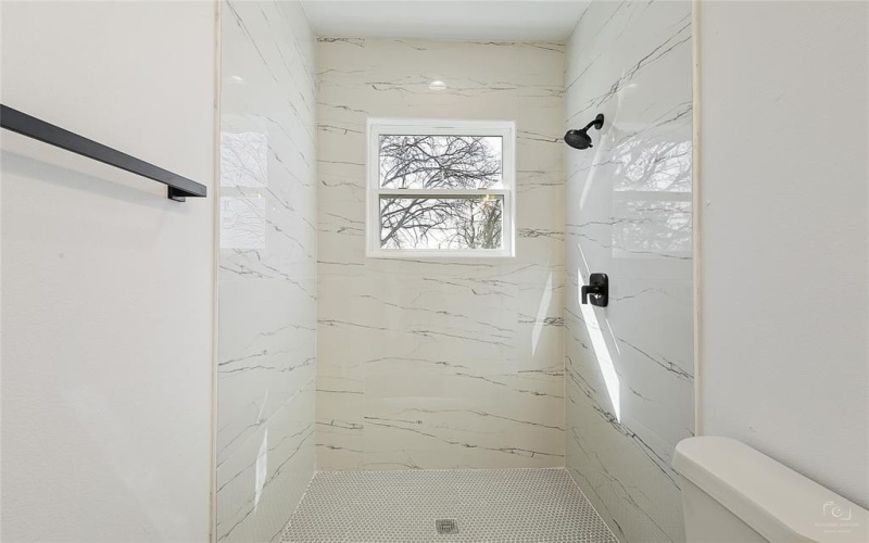 1104 E Annie Street, Fort Worth, TX 76104, 3 Bedrooms Bedrooms, ,2 BathroomsBathrooms,Residential,For Sale,1104 E Annie Street,0,21182046