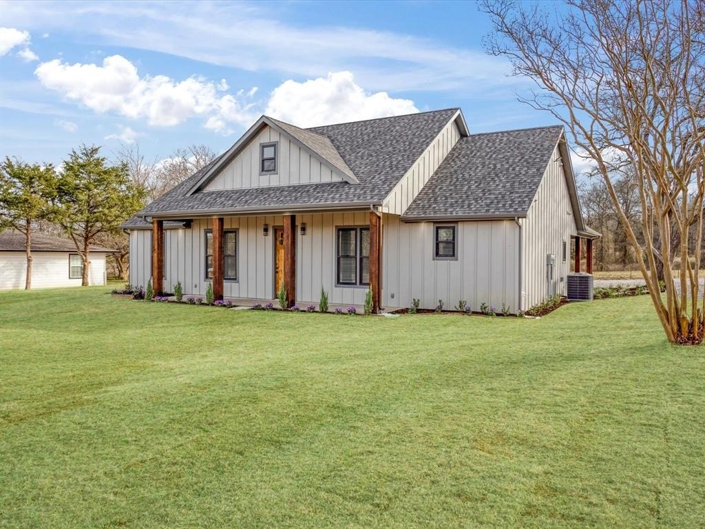 510 W Bells Boulevard, Bells, TX 75414, 3 Habitaciones Habitaciones , ,2 BañosBaños,Residential,En Venta,510 W Bells Boulevard,0,21183478