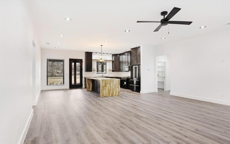 510 W Bells Boulevard, Bells, TX 75414, 3 Habitaciones Habitaciones , ,2 BañosBaños,Residential,En Venta,510 W Bells Boulevard,0,21183478