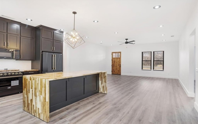 510 W Bells Boulevard, Bells, TX 75414, 3 Habitaciones Habitaciones , ,2 BañosBaños,Residential,En Venta,510 W Bells Boulevard,0,21183478