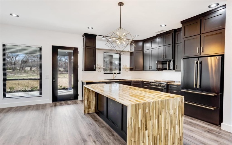 510 W Bells Boulevard, Bells, TX 75414, 3 Habitaciones Habitaciones , ,2 BañosBaños,Residential,En Venta,510 W Bells Boulevard,0,21183478